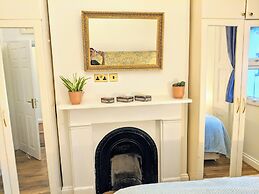 Highbury House Apartment