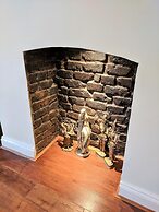 Highbury House Apartment