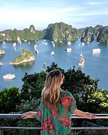 Verdure Lotus Grandeur Cruise on Ha Long Bay