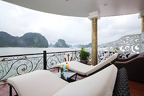 Verdure Lotus Grandeur Cruise on Ha Long Bay