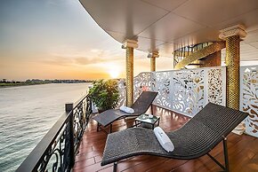 Verdure Lotus Grandeur Cruise on Ha Long Bay