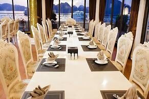 Verdure Lotus Grandeur Cruise on Ha Long Bay