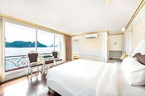 Verdure Lotus Grandeur Cruise on Ha Long Bay