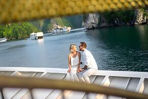 Verdure Lotus Grandeur Cruise on Ha Long Bay