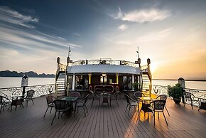 Verdure Lotus Grandeur Cruise on Ha Long Bay