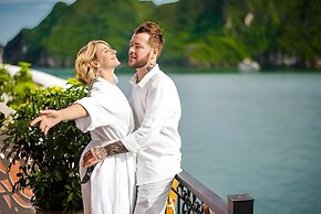 Verdure Lotus Grandeur Cruise on Ha Long Bay
