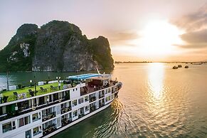 Verdure Lotus Grandeur Cruise on Ha Long Bay