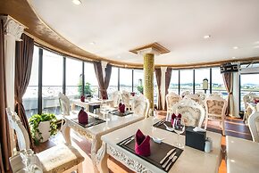 Verdure Lotus Grandeur Cruise on Ha Long Bay