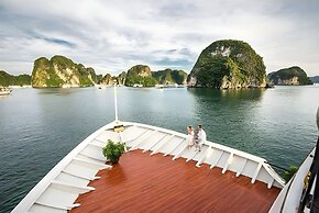 Verdure Lotus Grandeur Cruise on Ha Long Bay