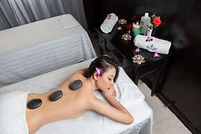 Verdure Lotus Grandeur Cruise on Ha Long Bay