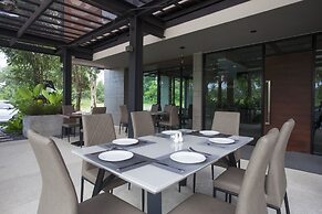 The Glory Gold Hotel