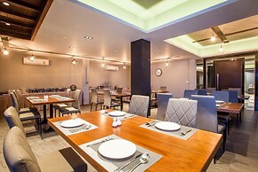 The Glory Gold Hotel