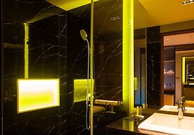 The Glory Gold Hotel