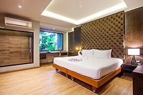 The Glory Gold Hotel