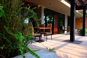 The Glory Gold Hotel