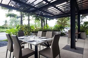 The Glory Gold Hotel