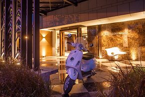 The Glory Gold Hotel