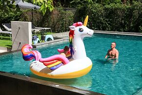 The Glory Gold Hotel