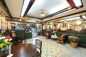 The Neighbors Hostel - Adults Only