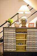 The Neighbors Hostel - Adults Only