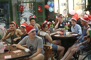 The Neighbors Hostel - Adults Only