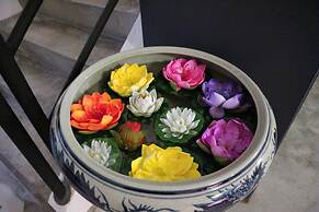 The Neighbors Hostel - Adults Only