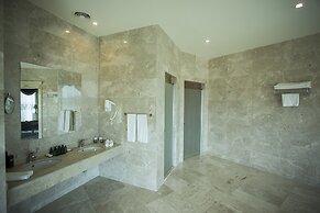 JRW Welmond Hotel & Casino Batumi