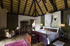 Monate Game Lodge