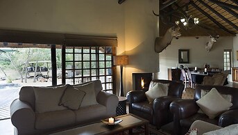 Monate Game Lodge