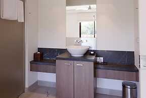 2 Bedroom Luxury Apartment at Sea Temple Palm Cove Resort