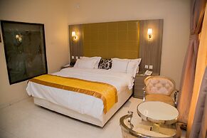 Maxbe Continental Hotel