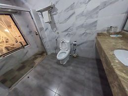 Maxbe Continental Hotel