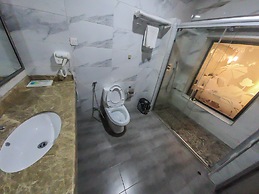 Maxbe Continental Hotel