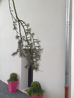 Demeure et Dependance