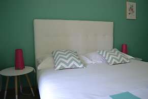 Demeure et Dependance