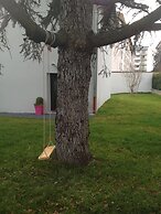 Demeure et Dependance