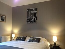 Demeure et Dependance