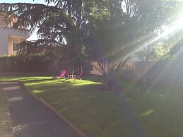 Demeure et Dependance