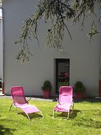 Demeure et Dependance