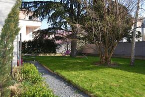 Demeure et Dependance