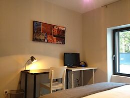 Demeure et Dependance