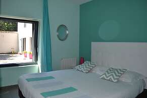 Demeure et Dependance