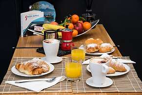 Napoliamo Guest House