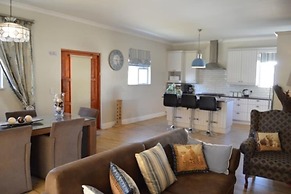 African Palm Cottage