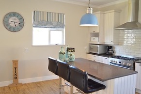 African Palm Cottage