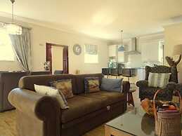 African Palm Cottage