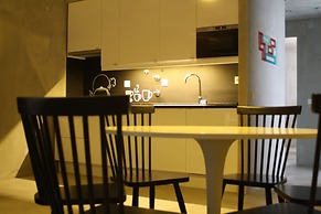 N1 Hostel Apartments & Suites