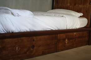 N1 Hostel Apartments & Suites