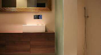 N1 Hostel Apartments & Suites