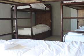 N1 Hostel Apartments & Suites